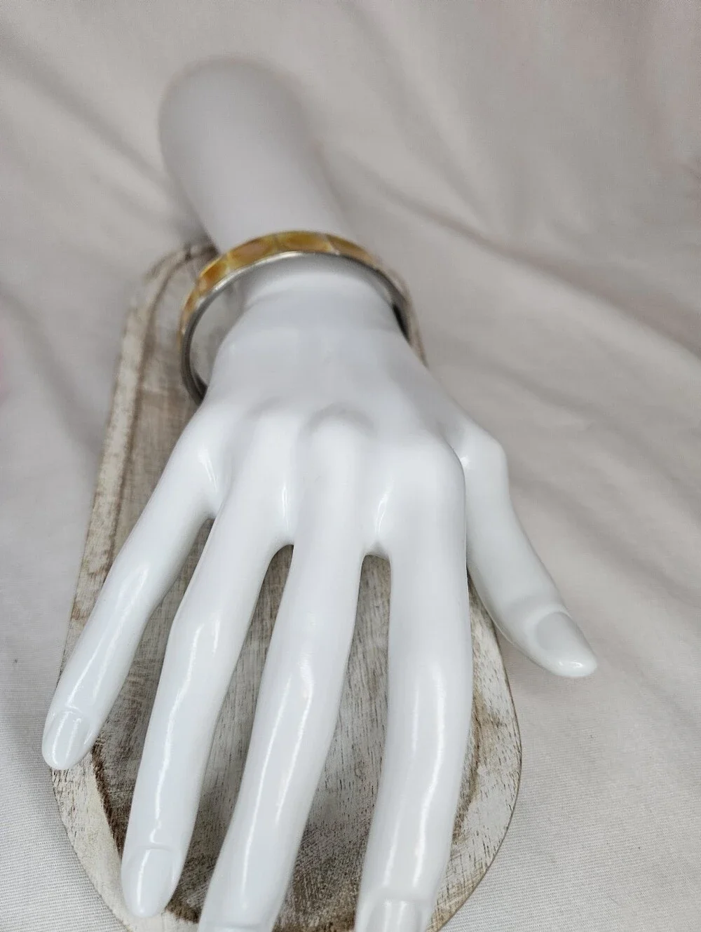 Vintage Yellow Shell Inlay Silver Bangle Bracelet Boho Mother of Pearl Look